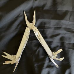 Leatherman Wave Multitool 
