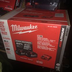 Milwaukee 6.0 Batteries With Charger 