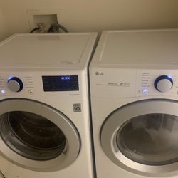 LG Electronics Front Loading Washer And Dryer