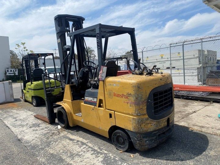 Caterpillar Forklift