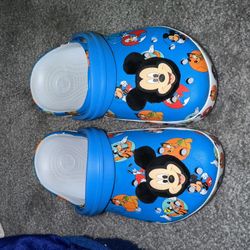 Disney Mickey Mouse Crocs J1