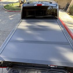 Line X Stealth Tonneau Cover 21-25 Ford F150 5’7”