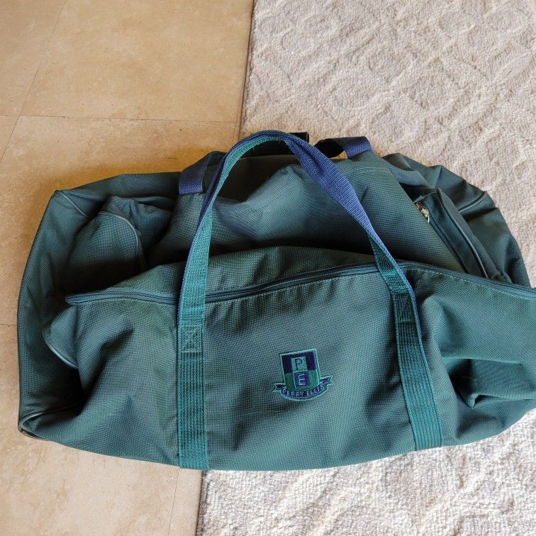 Perry Ellis Rolling Duffle Bag 