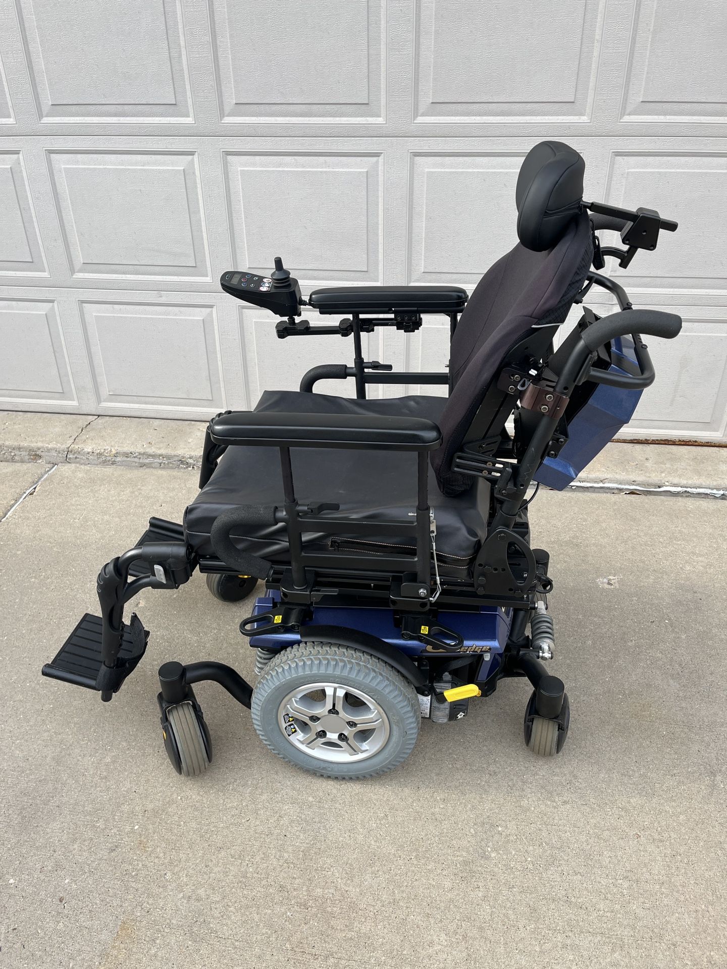 Quantum Q6 Edge Power Wheel Chair