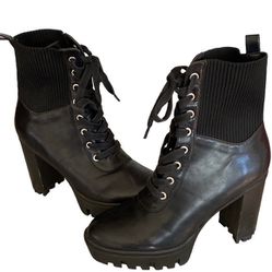 Black Heeled Laced Boots Women’s 7.5
