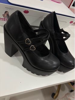Size 6 1/2 used once $10