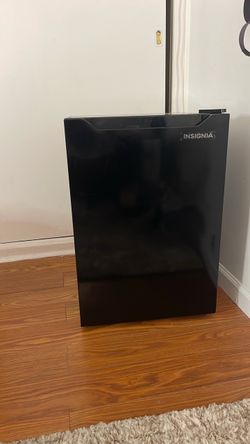 Mini fridge black