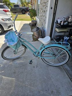 Woman's Huffy Beach Cruiser 26"