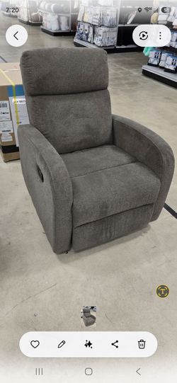 Almost brand new recliner