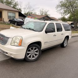 2011 GMC Yukon Denali