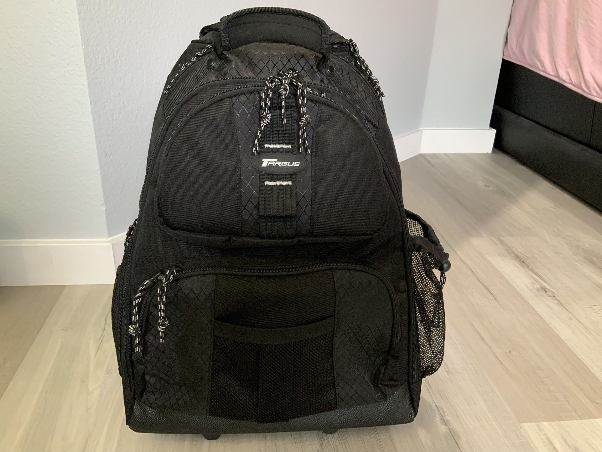 Brand New Targus Laptop Roller Bag