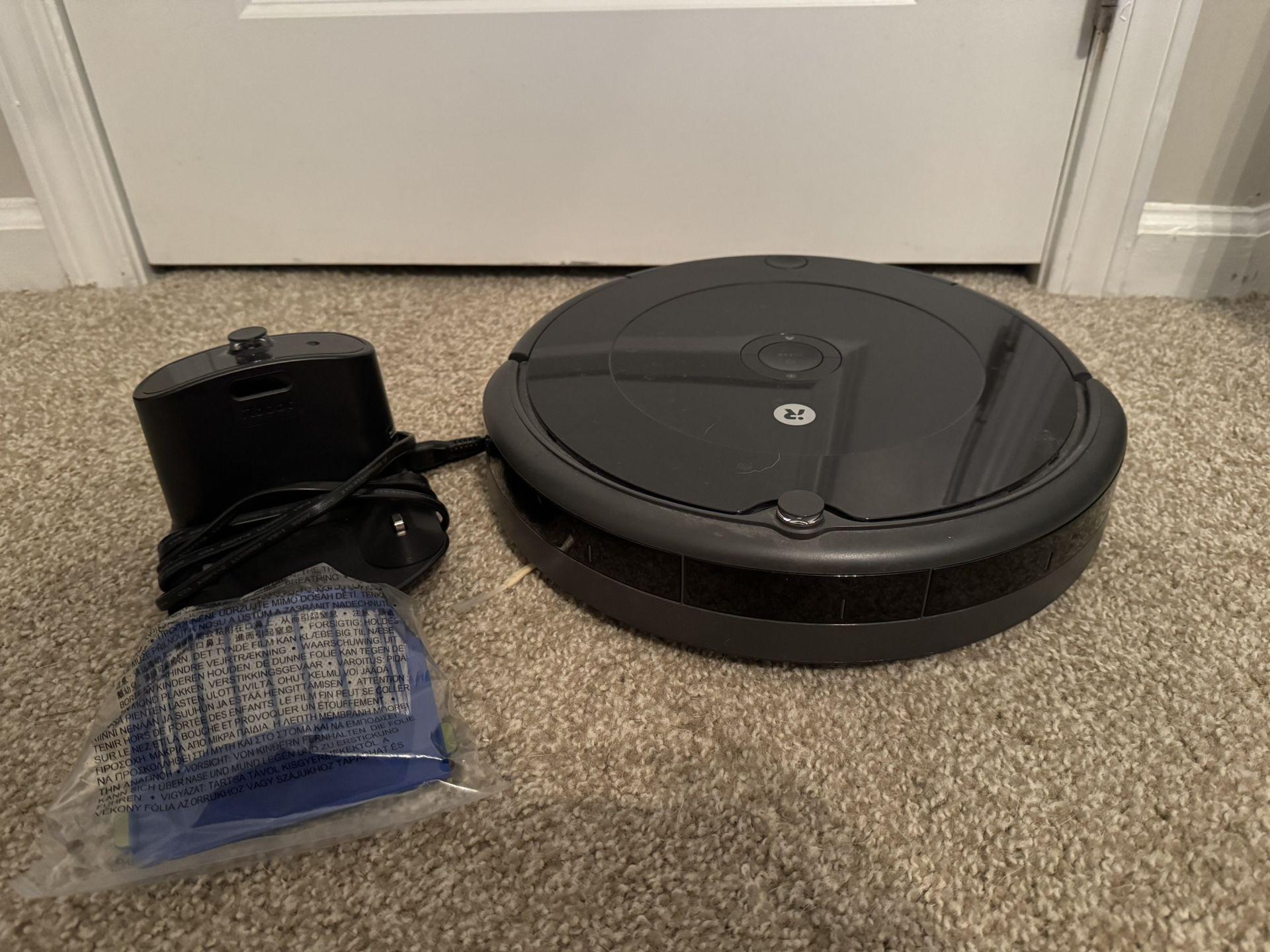 iRobot Roomba 694 With Charging Dock
