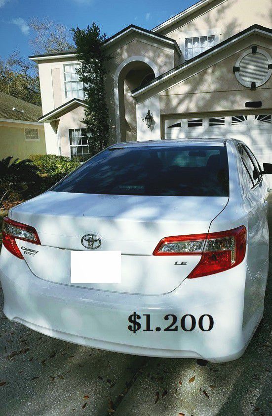 ＄1.200 🌹I'm selling the family car 2013 toyota camry Runs and drives great! Clean title.🍂