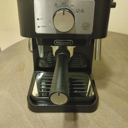 De'Longhi Stilosa Espresso Machine