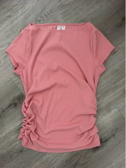 Abercrombie pink tshirt