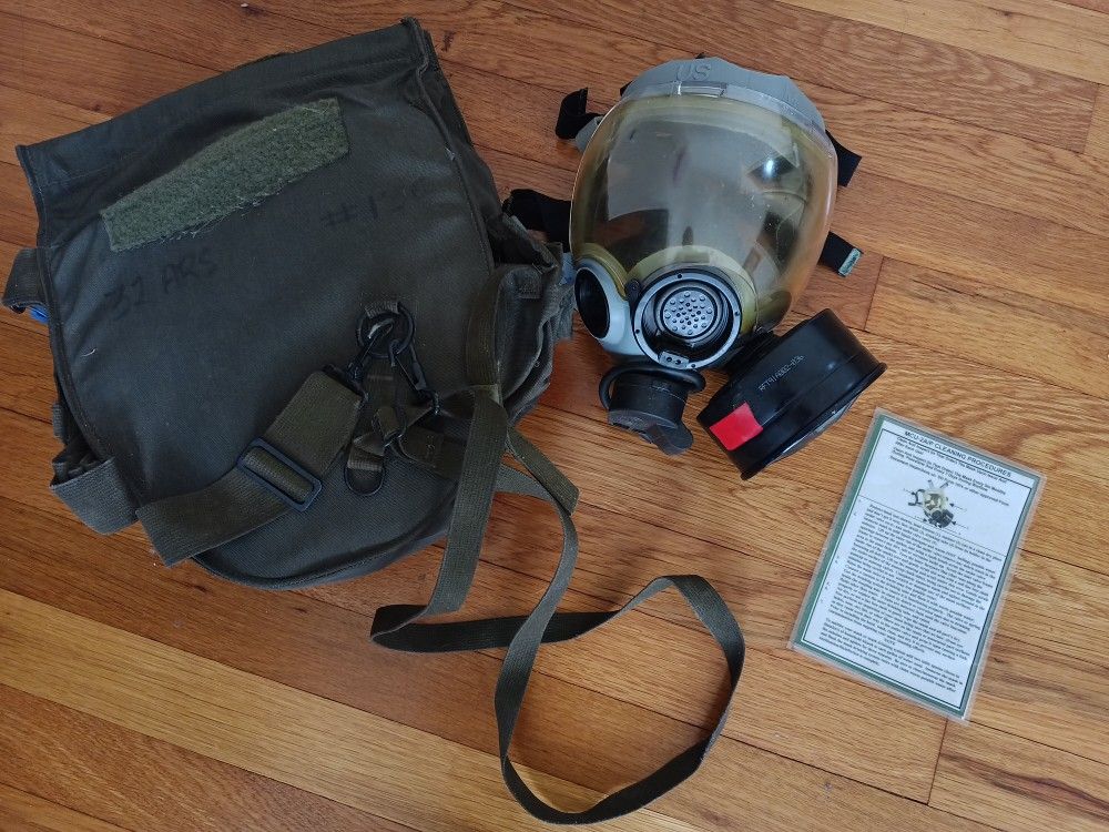 Vintage MCU-2A/P Gas Mask