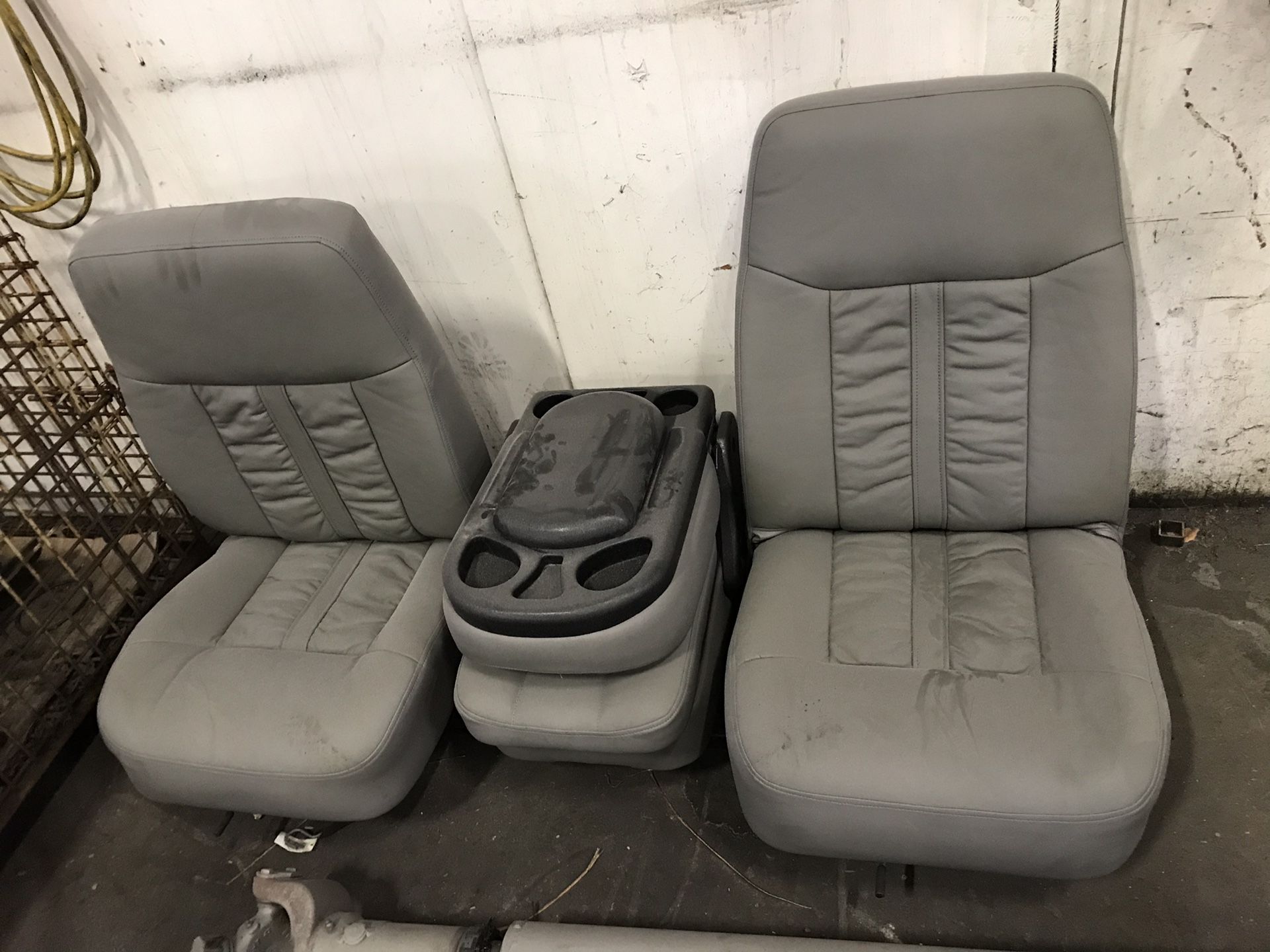 Qualitex 40,20,40 seats leather.