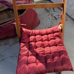 Wooden Folding Chairs (4) with storage bag (1) 