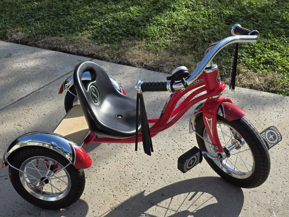 Schwinn Roadster Tricycle