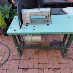 Pfaff Sewing Machine 