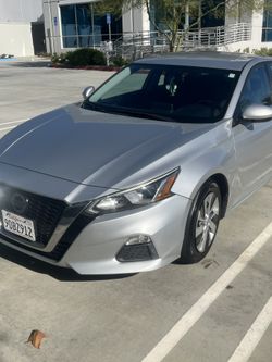 2020 Nissan Altima