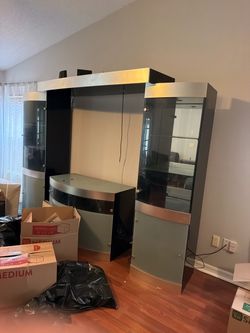 Free entertainment center