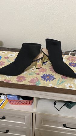 New black heal shoes