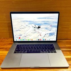 Apple MacBook Pro 15” 2019 2.4Ghz i9 32GB RAM 500GB SSD Radeon Pro 560X 4GB VRAM Graphics!!!!