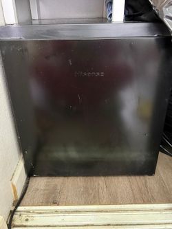 Mini fridge
