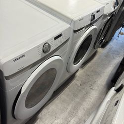 Samsung Frontload Washer Gas Dryer Set