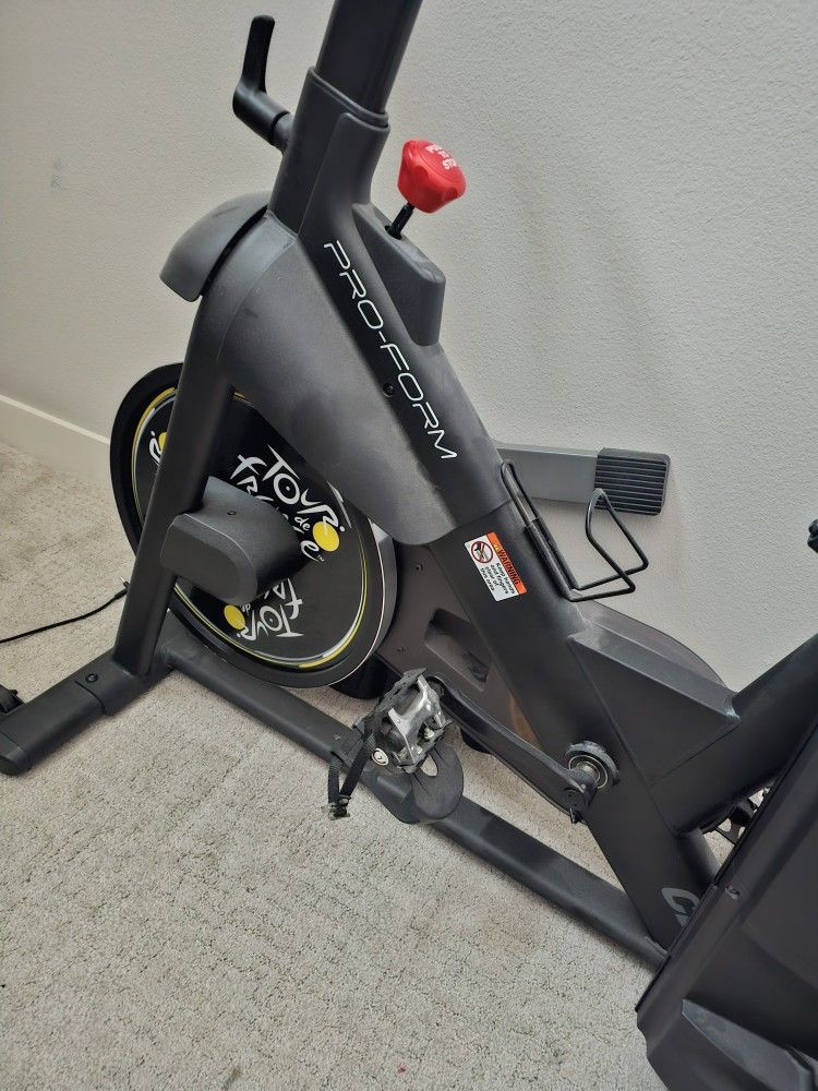 Tour De France Pro Form Stationary Exercise Bike Obo