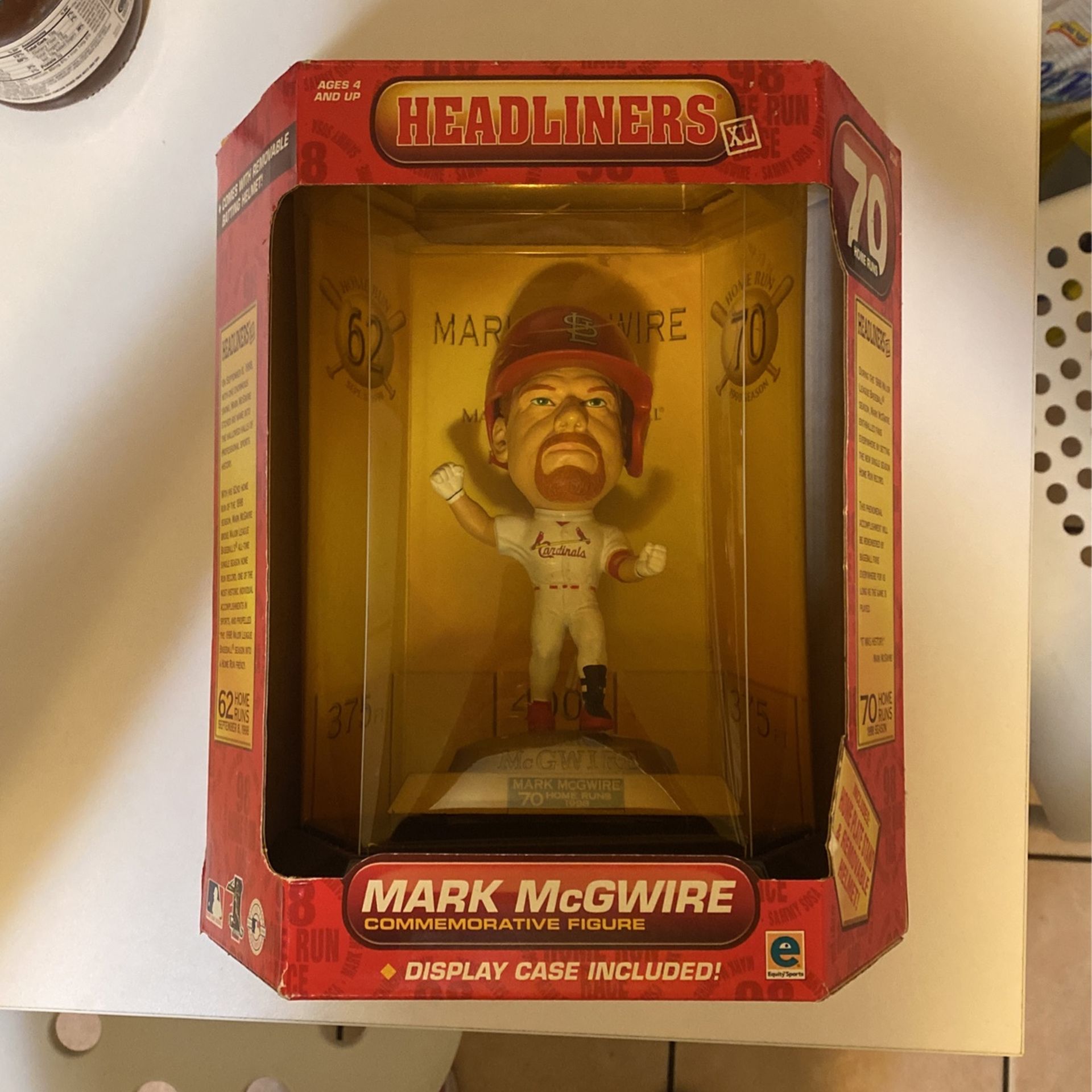Headliners XL MARK MCGWIRE 62/70 Home Runs Commemorative Figure 1998 w Box & COA