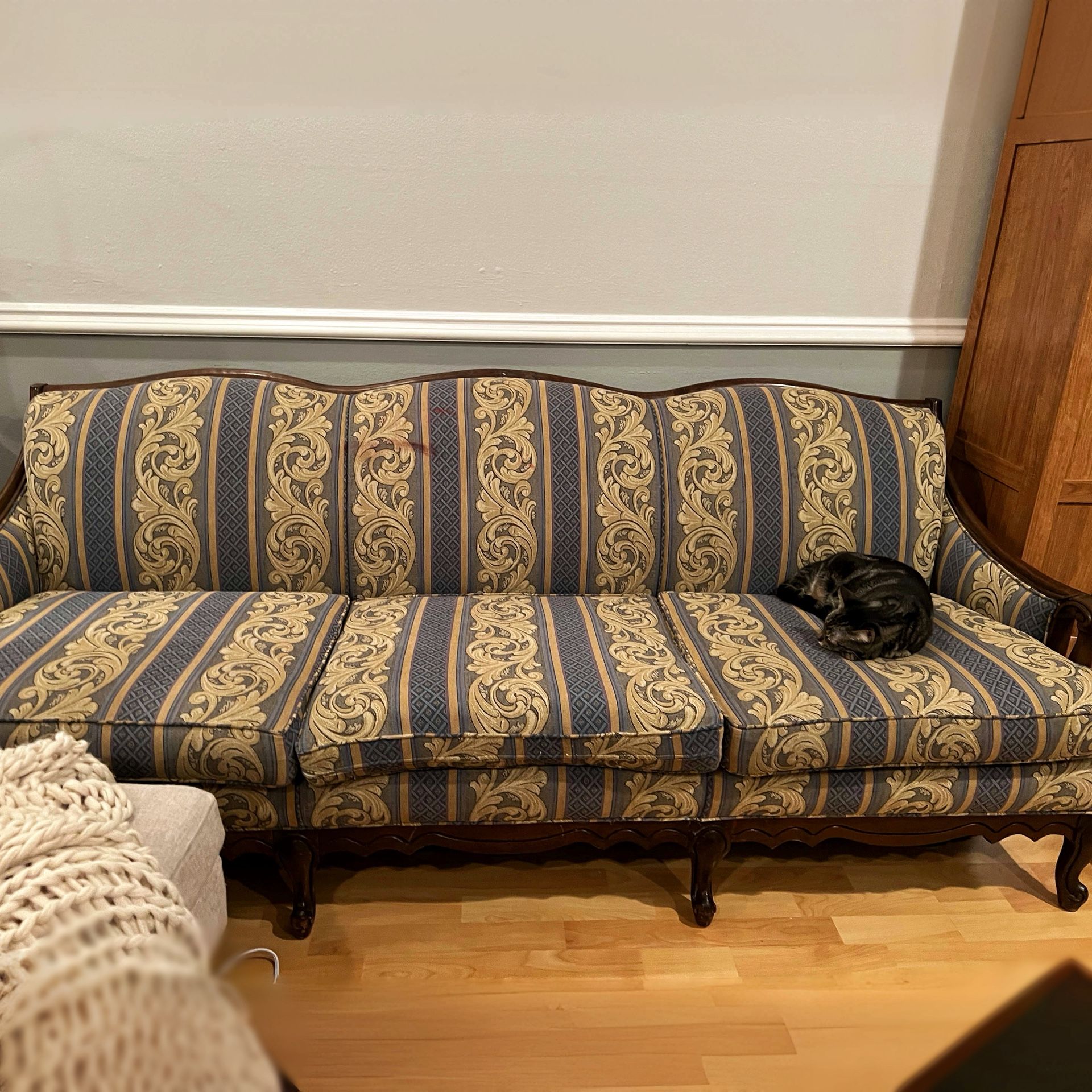 Victorian Style Sofa vintage 3 Cushion couch blue and brown