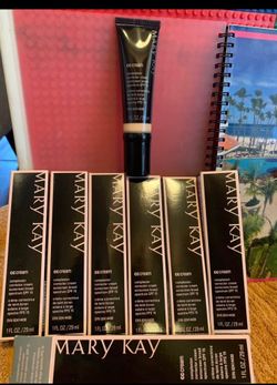 Mary kay maquillaje Nuevo $20 cada una