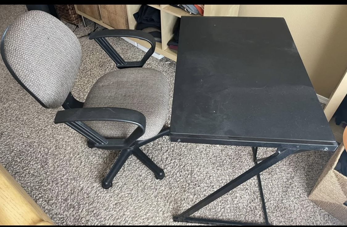 Student Desk / Chair