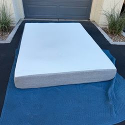 Queen Size Memory Foam Mattress