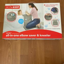 Skip Hop Moby All-In-One Elbow Saver & Kneeler