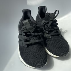 Black Ultra boosts Size 5 Women 