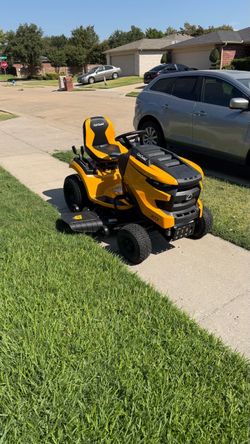 NEW Cub Cadet XT1 Enduro LT46 Riding Lawn Mower, 46 Inch Deck