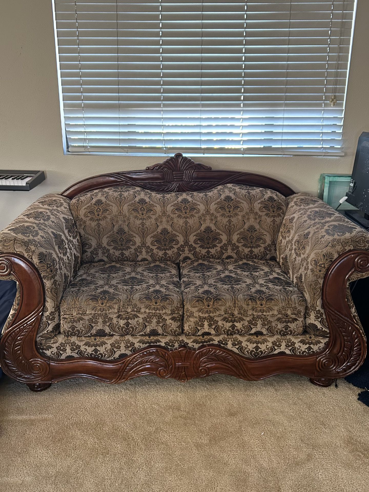 VINTAGE BROWN COUCH LOVESEAT 