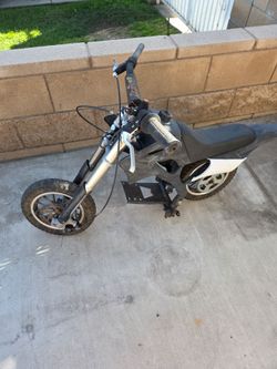 Kids dirtbike frame and wheels