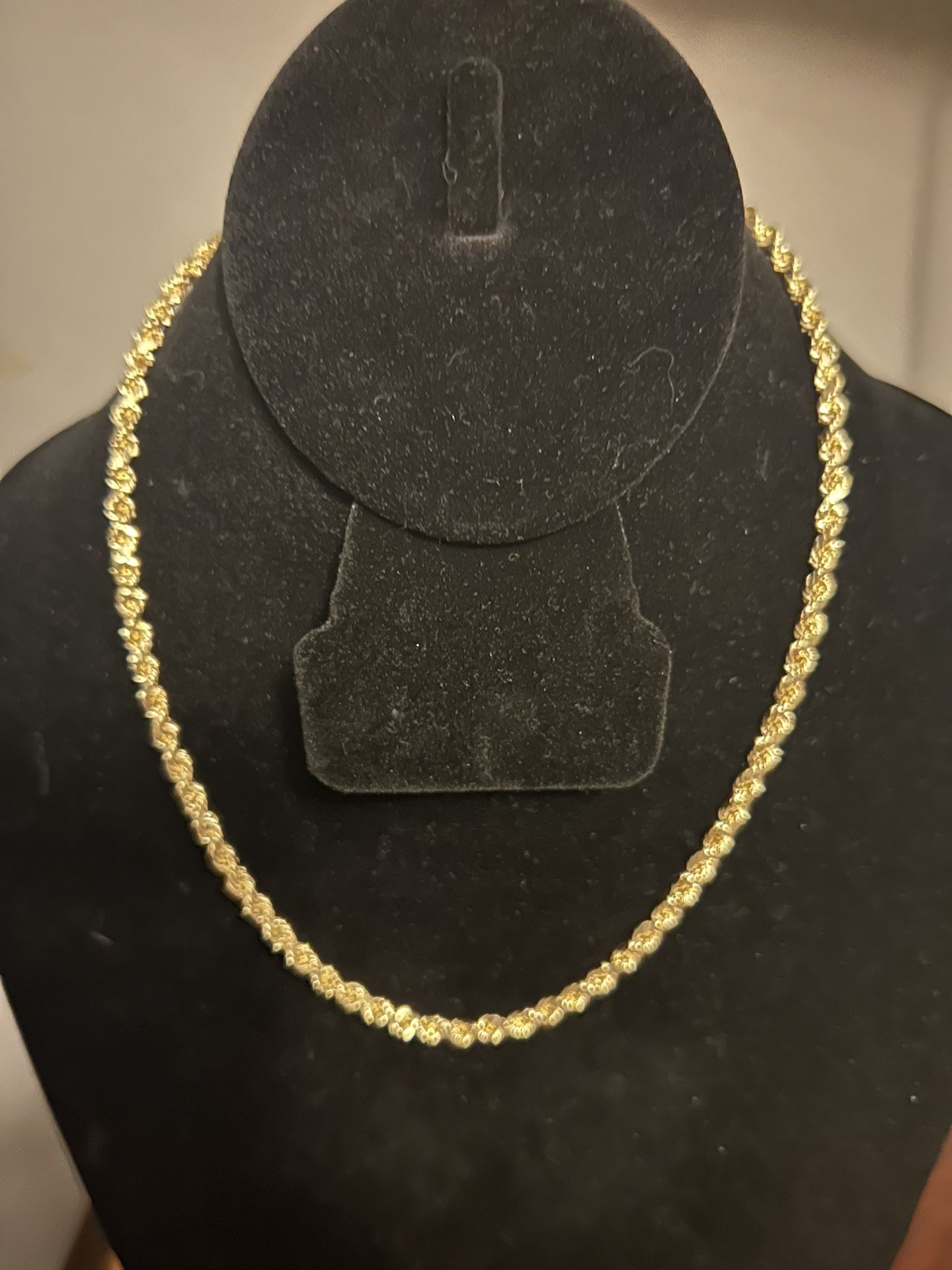10k Rope Chain Gold Necklace 6.3  Grams 4mm 18 Inches 