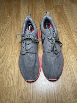 Nike roshe run size 10.5