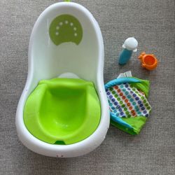 Fisher-Price Baby to Toddler Bath 4-In-1 Sling 'N Seat Tub with Removable Infant Support and 2 Toys, Green