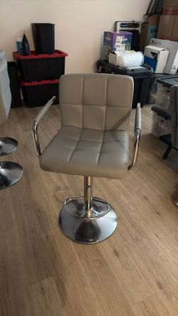 High chairs grey