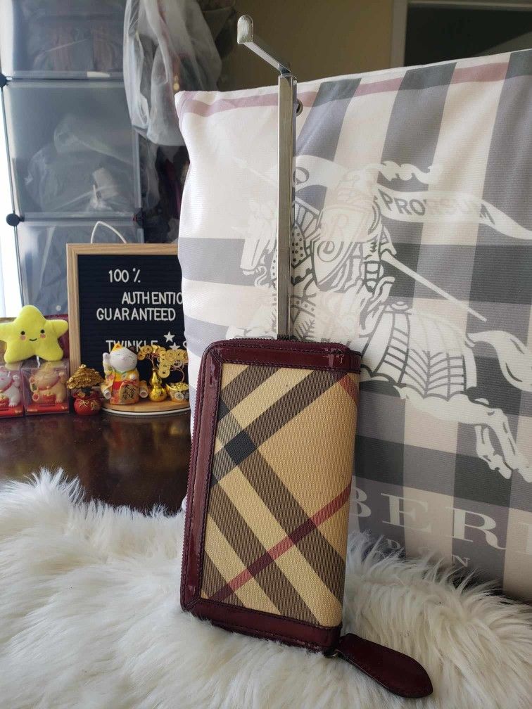 Burberry Nova Check Long Wallet/Organizer USED(PRE LOVED)