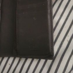 Gucci Bill Fold (contact info removed)