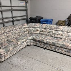 *Free Delivery* 2 Piece Sectional Pullout Bed Couch Set 