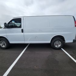 2017 GMC Savana G3500