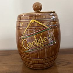 Cookie Jar McCoy Ceramic Whiskey Barrel  with Lid Excellent! Vintage 1950's